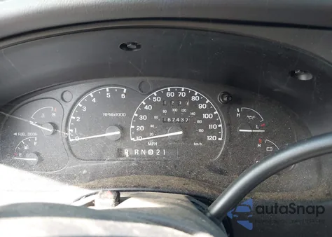 2000 Ford Explorer Eddie Bauer из США, поврежденный, VIN 1FMDU74E6YZA89029
